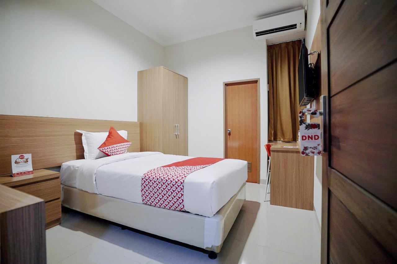 Oyo 415 The Kartini 8 Residence Cakarta Dış mekan fotoğraf