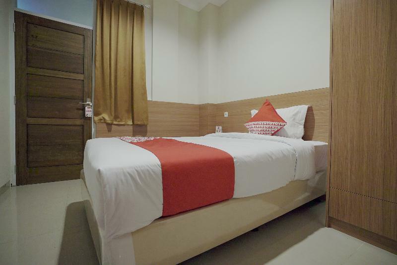 Oyo 415 The Kartini 8 Residence Cakarta Dış mekan fotoğraf