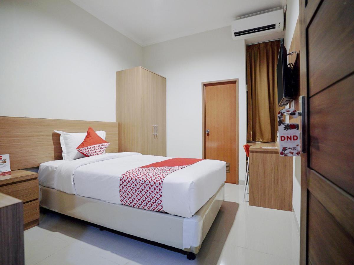 Oyo 415 The Kartini 8 Residence Cakarta Dış mekan fotoğraf
