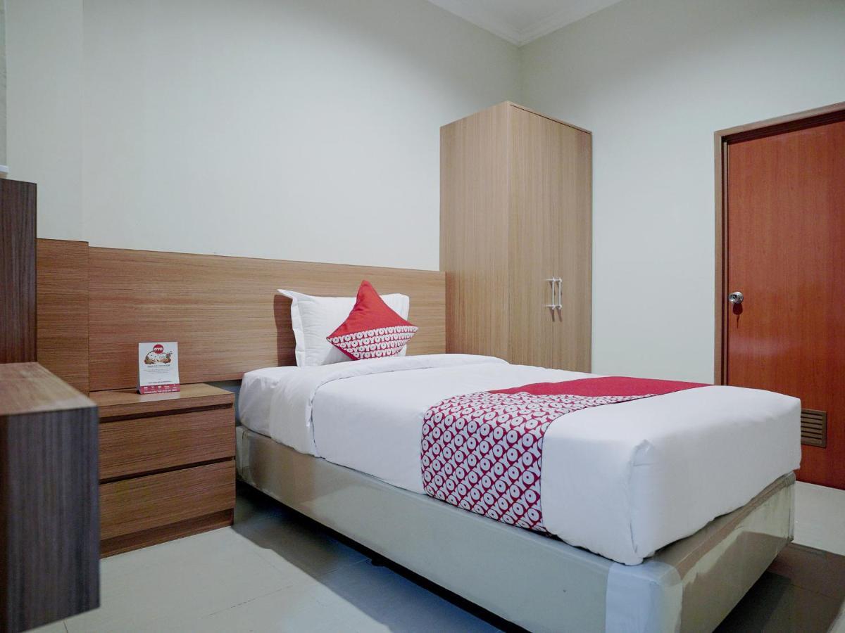 Oyo 415 The Kartini 8 Residence Cakarta Dış mekan fotoğraf